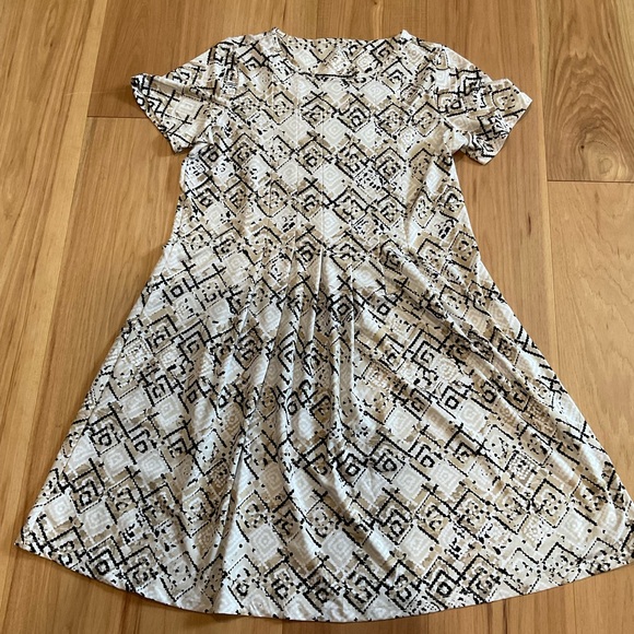 Kim Rogers Short SleevePrinted Dress, Size Medium - Picture 5 of 8